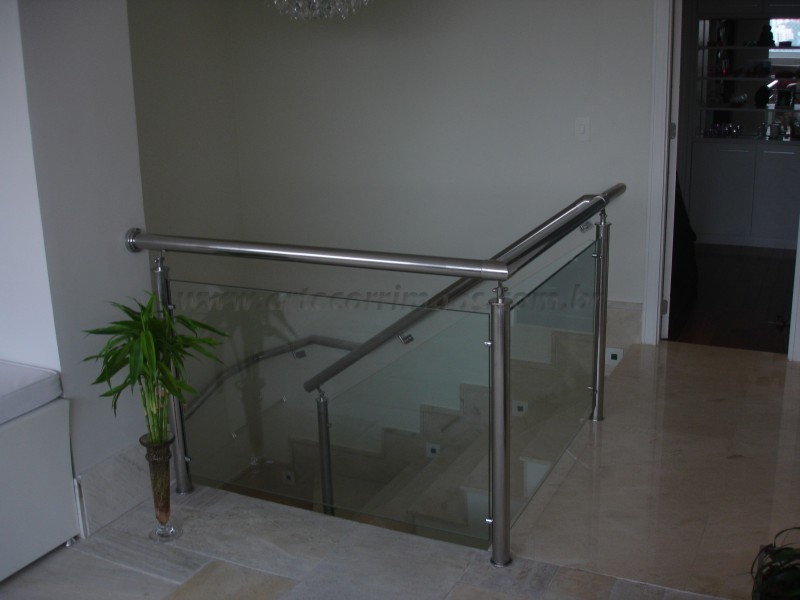 Corrimão de Inox com Vidro