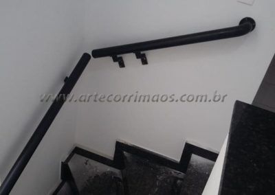 CORRIMÃO DE PAREDE ALUMINIO PRETO FOSCO 2