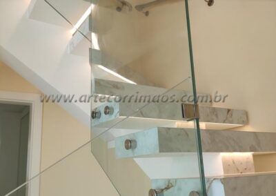 Guarda Corpo Vidro e Botao de Inox 16