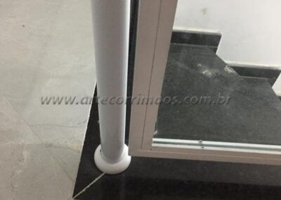 PORTAO DE ALUMINIO COM VIDRO 1