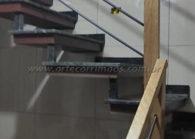 Guarda Corpo Ferro E Madeira (21)