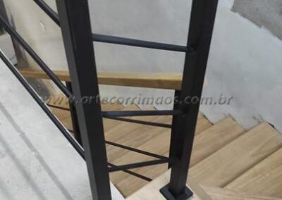 Guarda Corpo Ferro E Madeira (31)