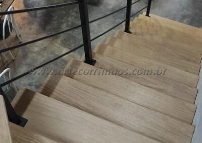 Guarda Corpo Ferro E Madeira (33)