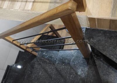 Guarda Corpo Ferro E Madeira (43)