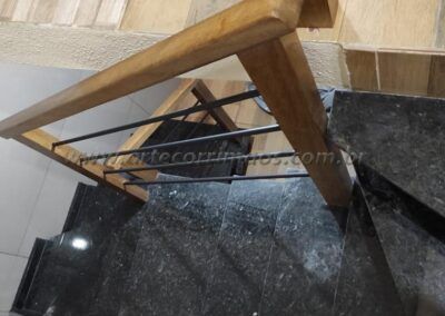 Guarda Corpo Ferro E Madeira (53)