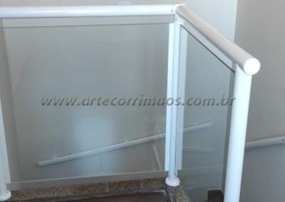 Guarda corpo aluminio e vidro (1)