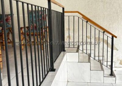 Corrimão guarda corpo madeira e ferro (6)