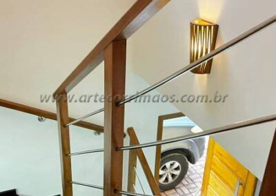 Corrimão madeira com barrinhas inox (11)