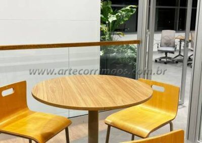 guarda corpo corrimão canaleta de madeira sob vidro (15)